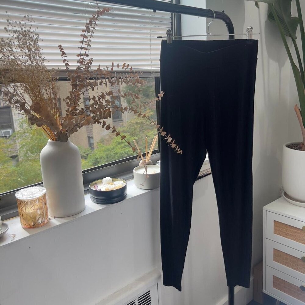 Black Cozy Lounge Pants Has